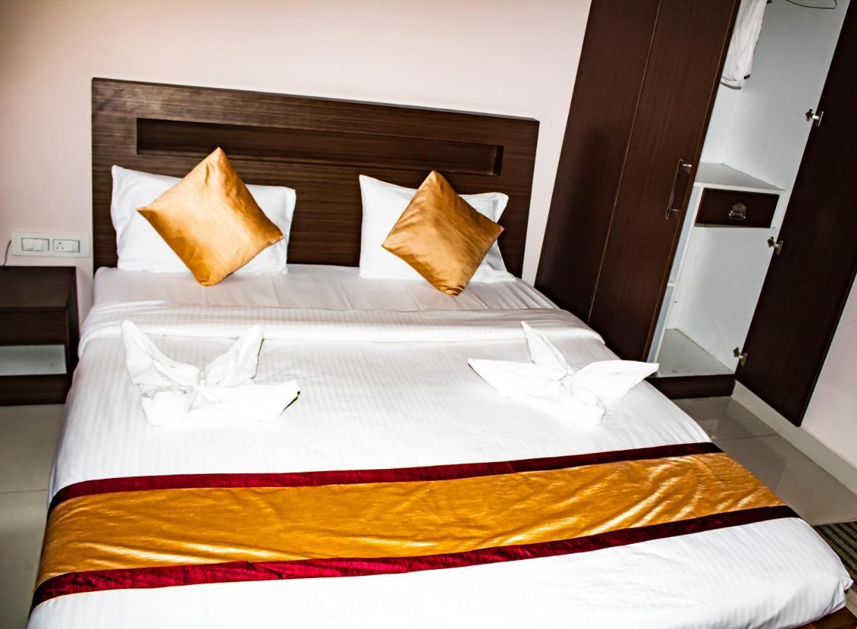 Hotel Royal Suites Bangalore Exterior foto